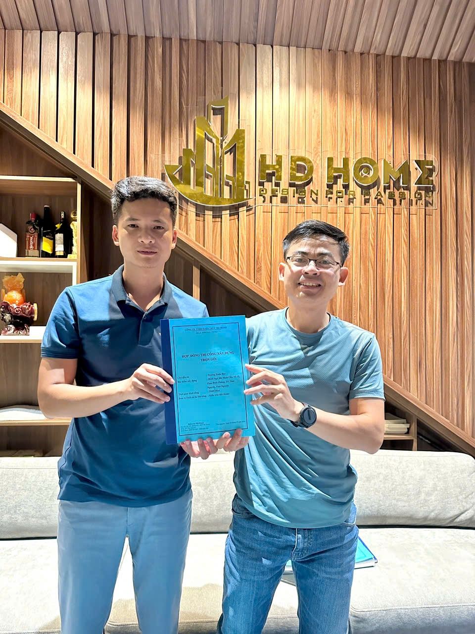 Chị Hương tại công trình nhà phố Phổ Yên